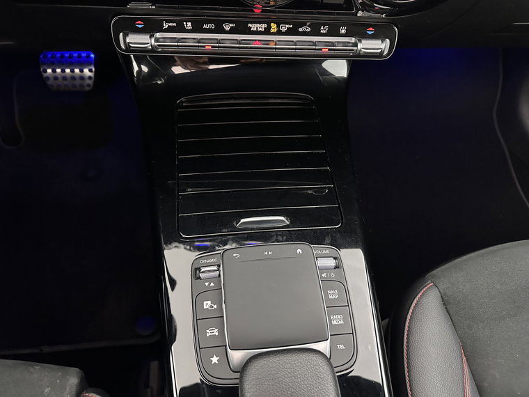 Vehicle Image 23