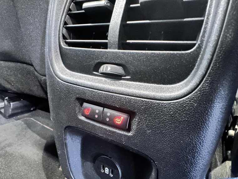 Vehicle Image 26