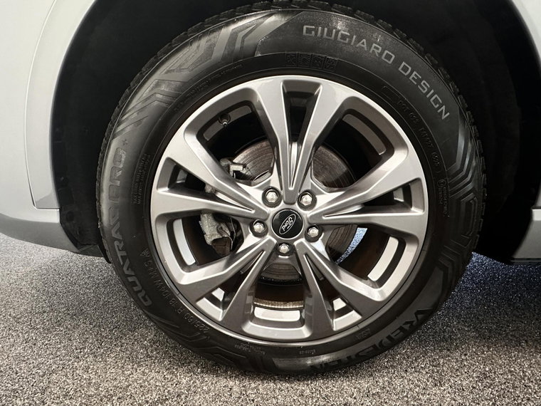 Vehicle Image 30