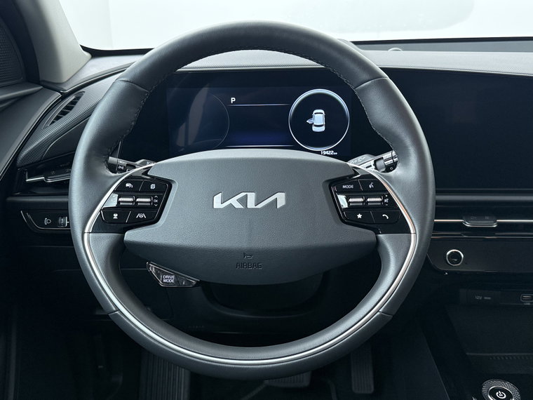 Vehicle Image 38