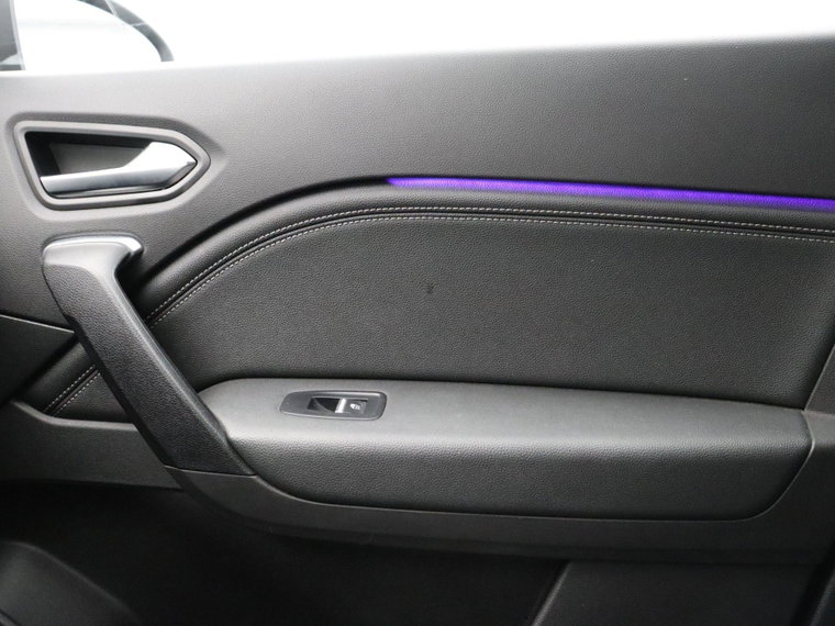 Vehicle Image 38