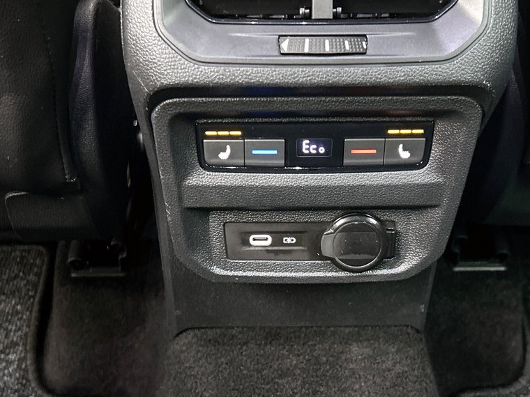 Vehicle Image 27