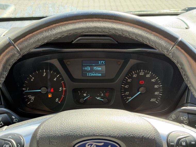 Vehicle Image 16