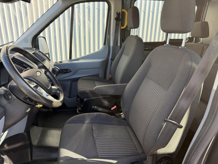 Vehicle Image 19