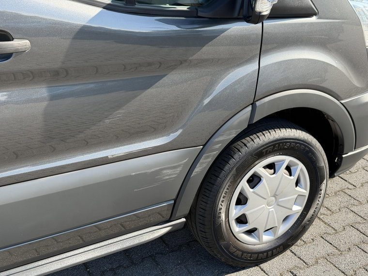 Vehicle Image 36