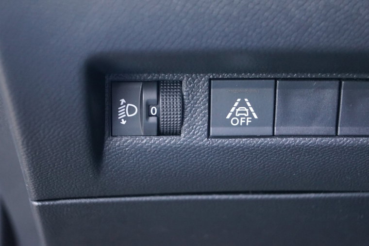 Vehicle Image 35