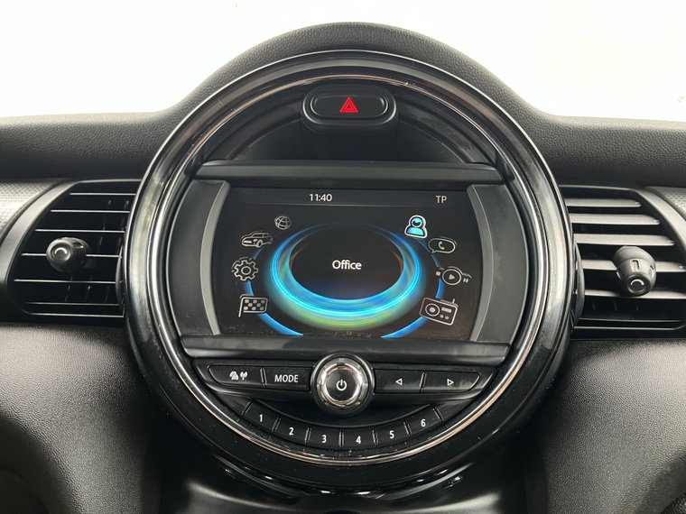 Vehicle Image 35