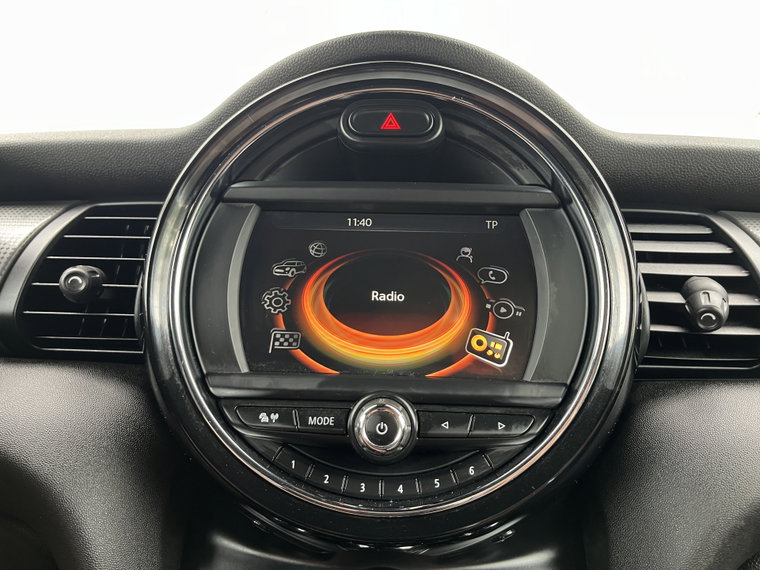 Vehicle Image 38