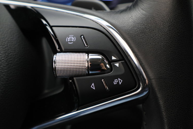 Vehicle Image 38