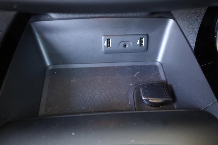 Vehicle Image 23