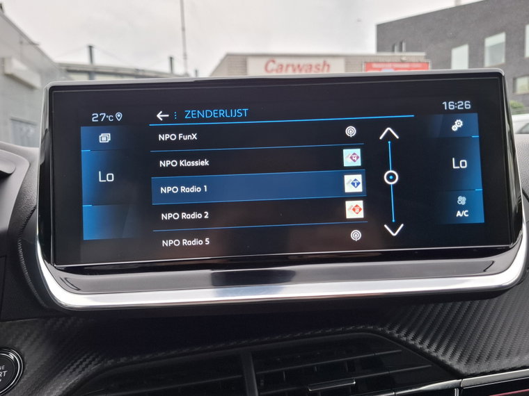 Vehicle Image 15