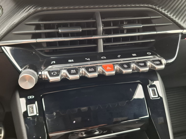 Vehicle Image 28