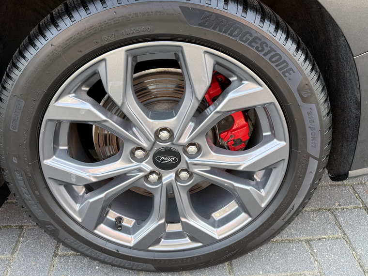 Vehicle Image 32