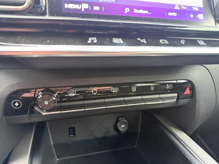 Vehicle Image 28