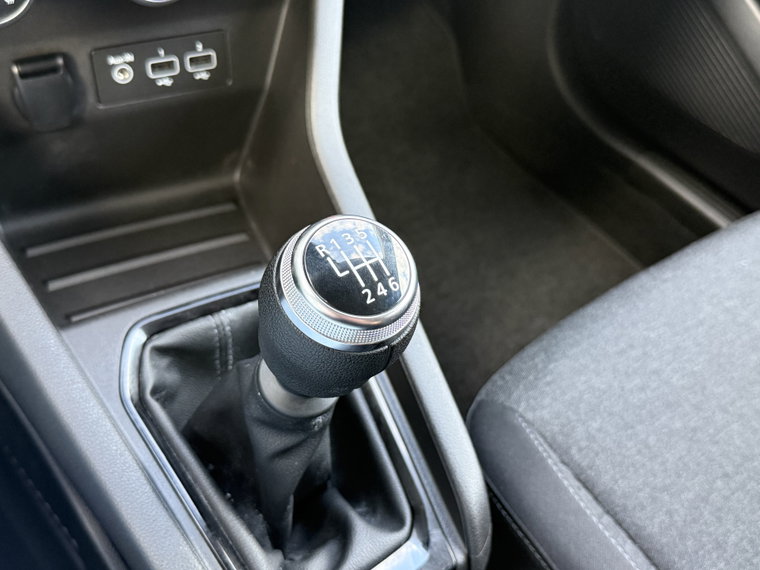Vehicle Image 24