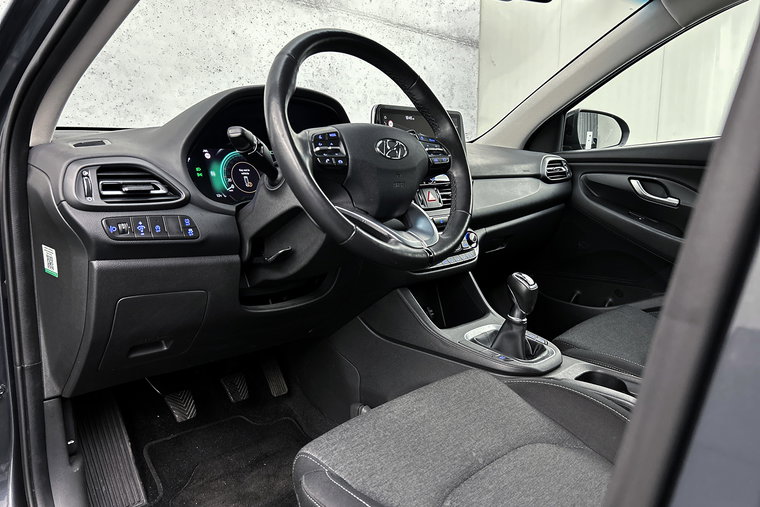Vehicle Image 21