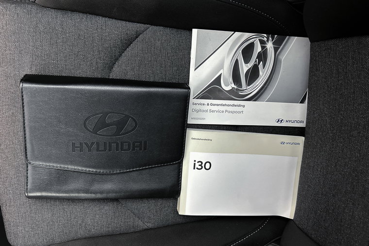 Vehicle Image 30
