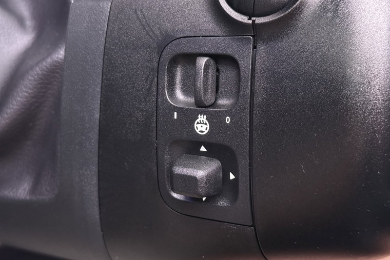 Vehicle Image 24
