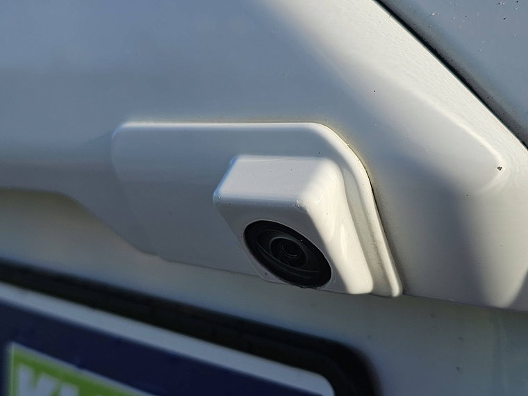Vehicle Image 17