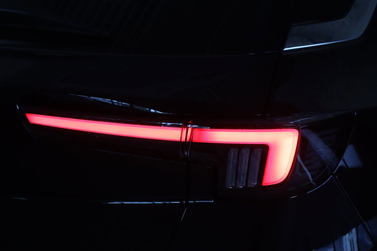 Vehicle Image 23