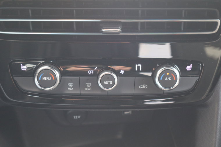 Vehicle Image 27