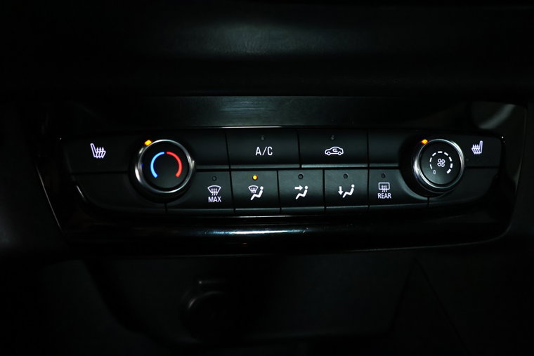 Vehicle Image 26