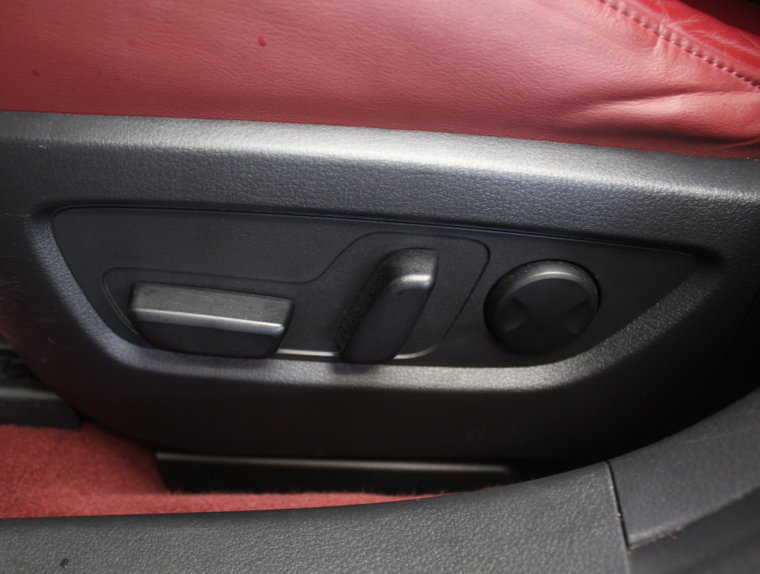 Vehicle Image 27