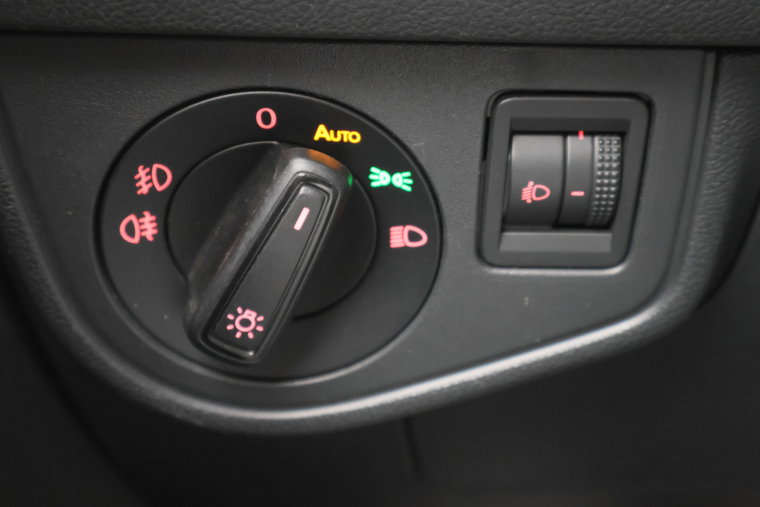 Vehicle Image 28