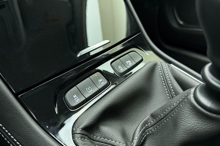 Vehicle Image 24