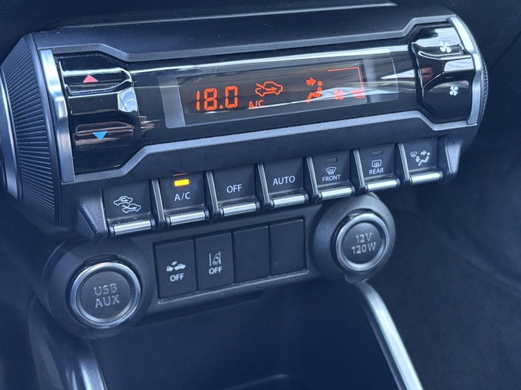 Vehicle Image 21