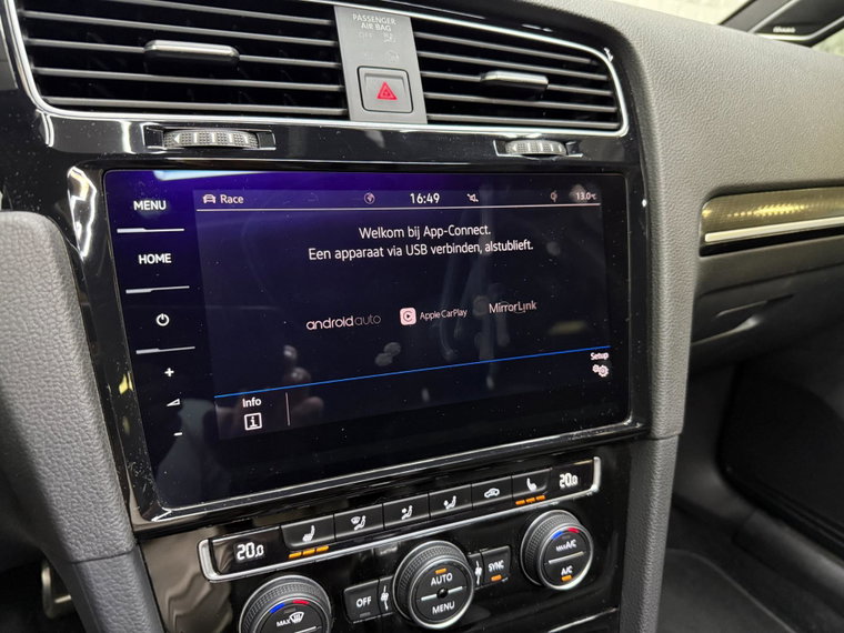 Vehicle Image 37