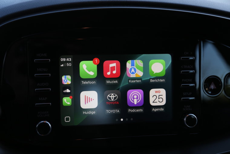 Vehicle Image 10