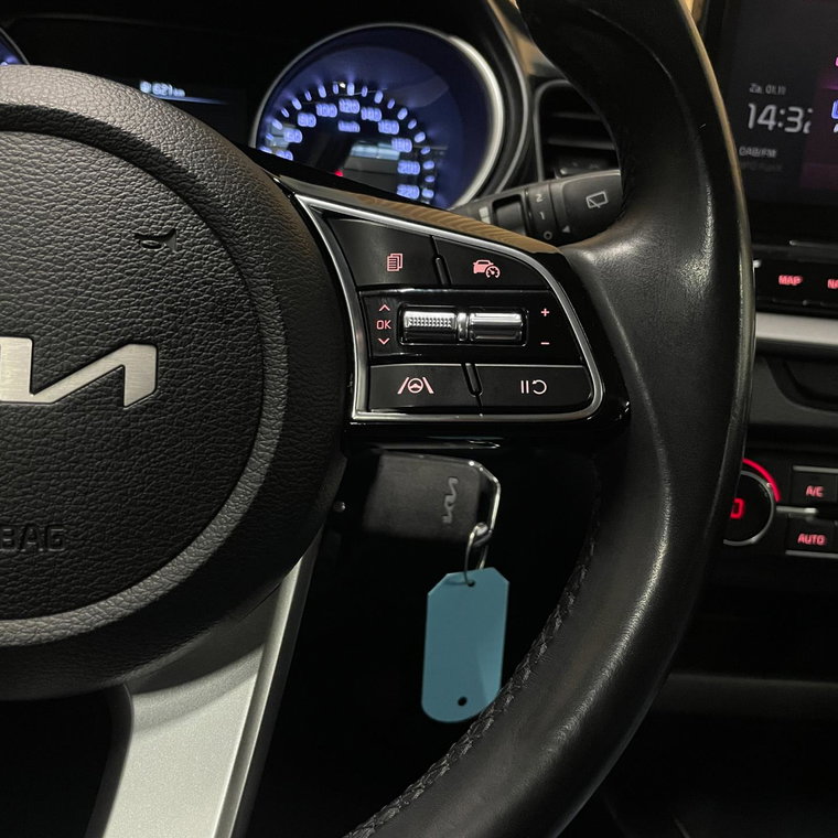 Vehicle Image 36