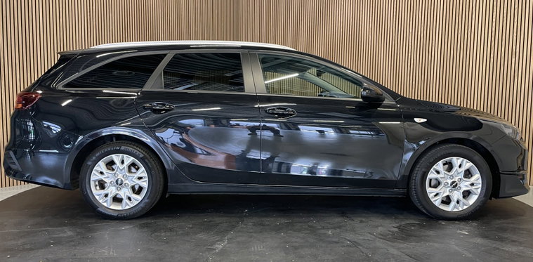 Vehicle Image 32
