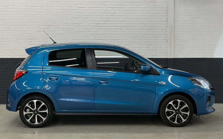 Vehicle Image 6
