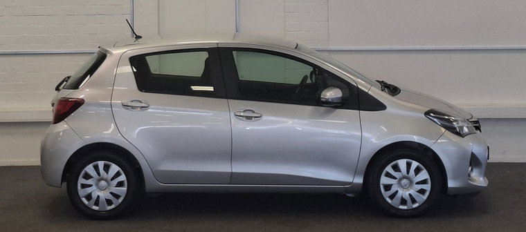 Vehicle Image 4