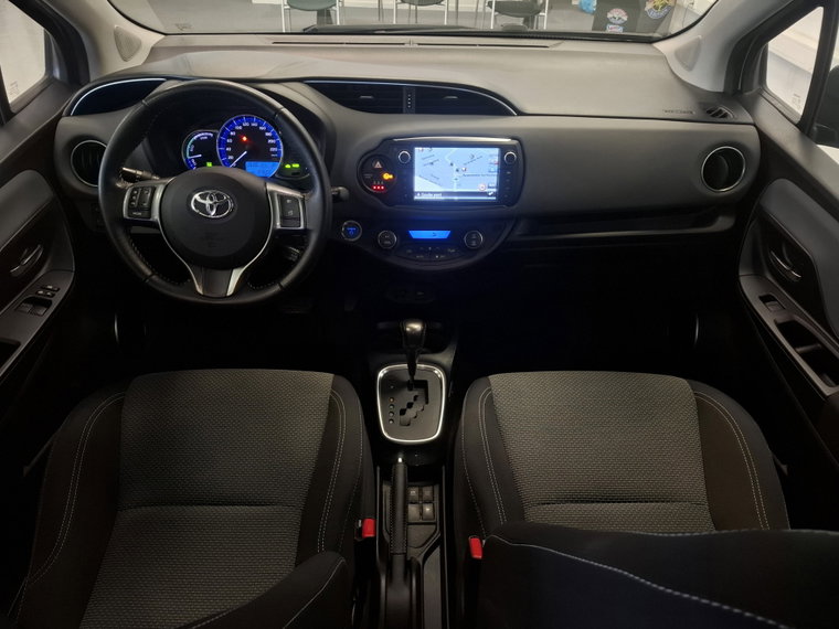 Vehicle Image 23