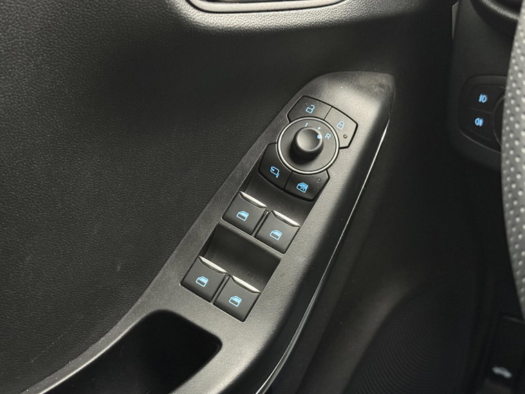 Vehicle Image 33