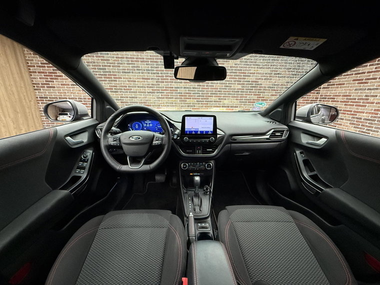 Vehicle Image 10
