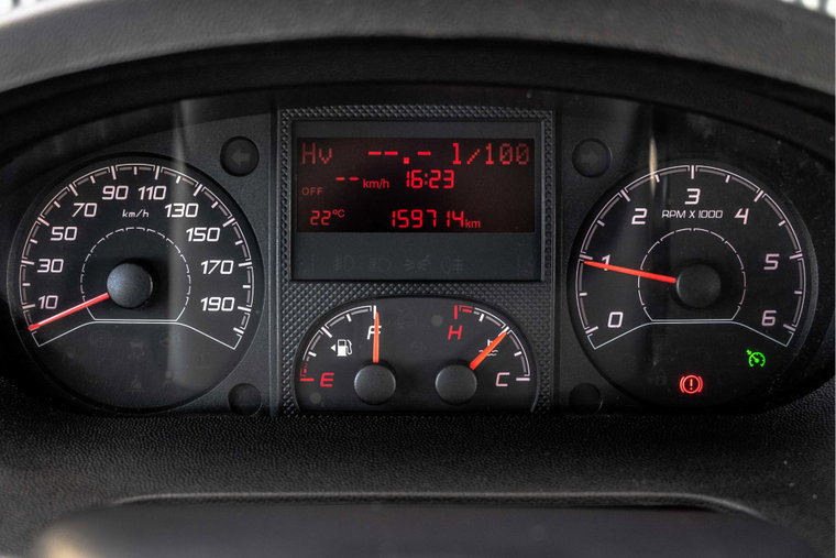 Vehicle Image 16