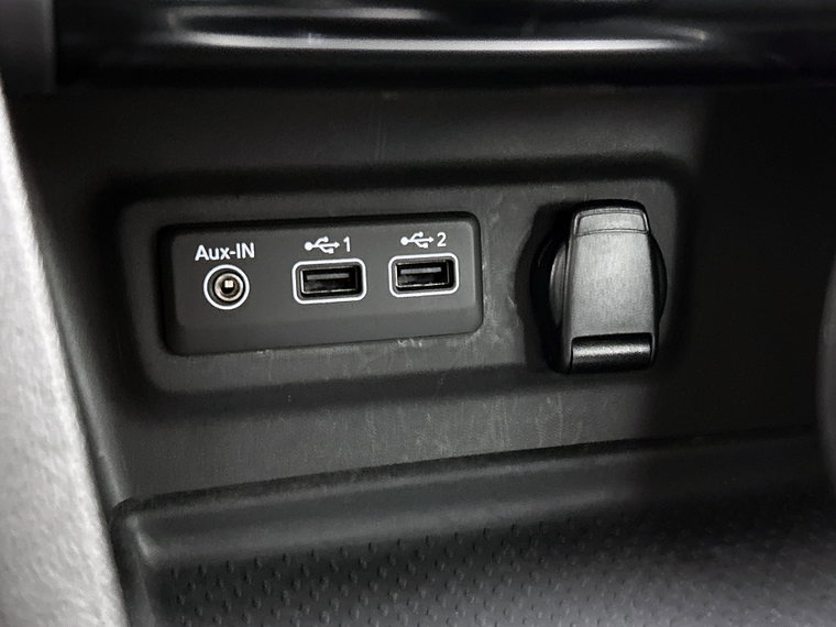 Vehicle Image 32