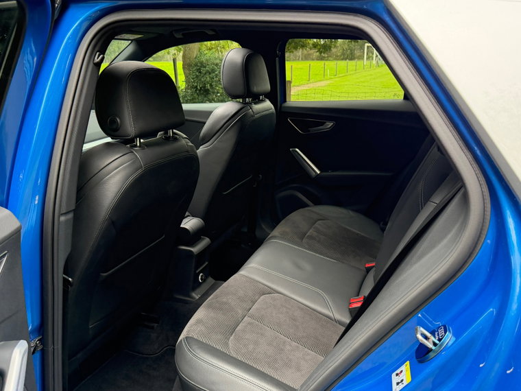Vehicle Image 15