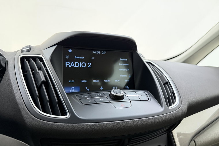 Vehicle Image 22