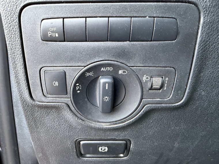 Vehicle Image 38