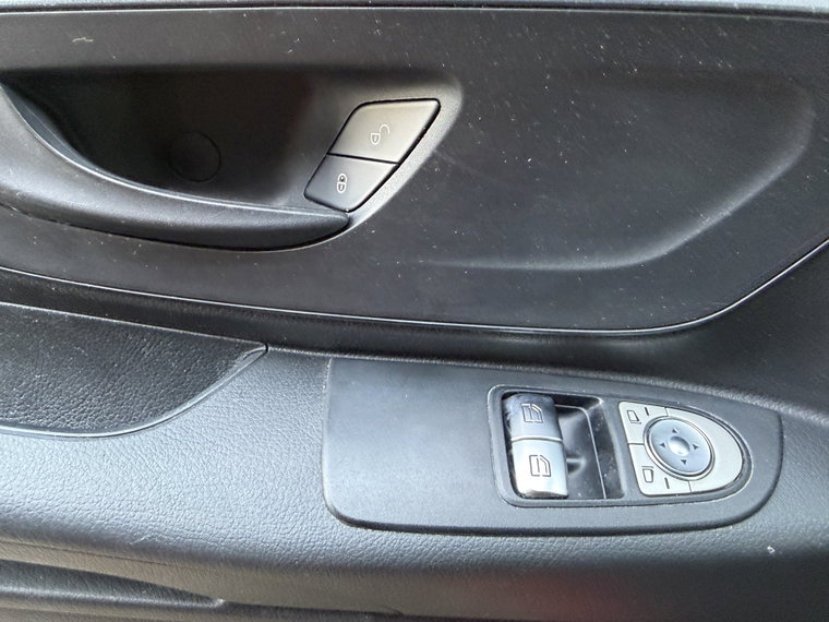 Vehicle Image 39