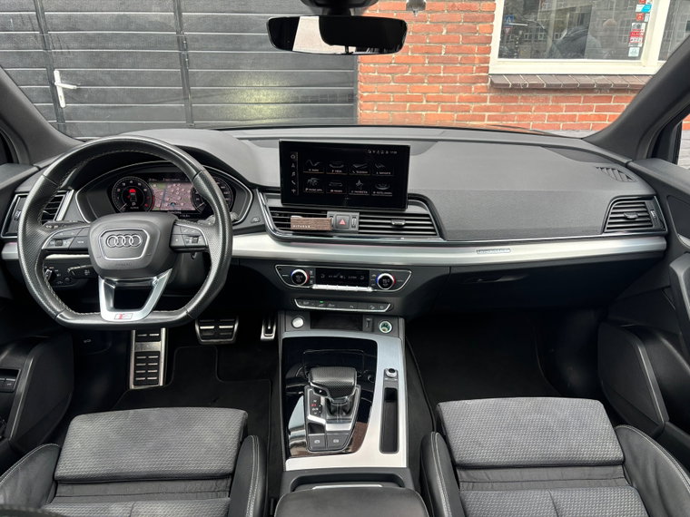 Vehicle Image 18
