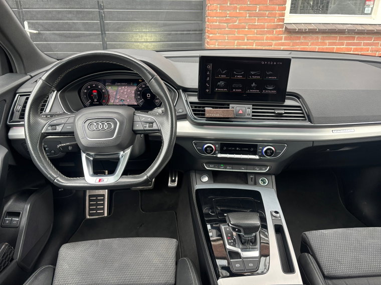 Vehicle Image 30