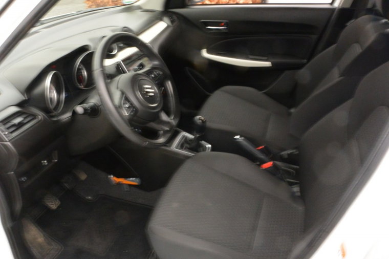 Vehicle Image 15
