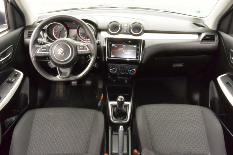 Vehicle Image 16
