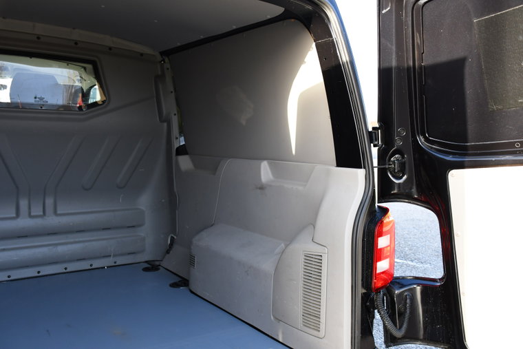Vehicle Image 38